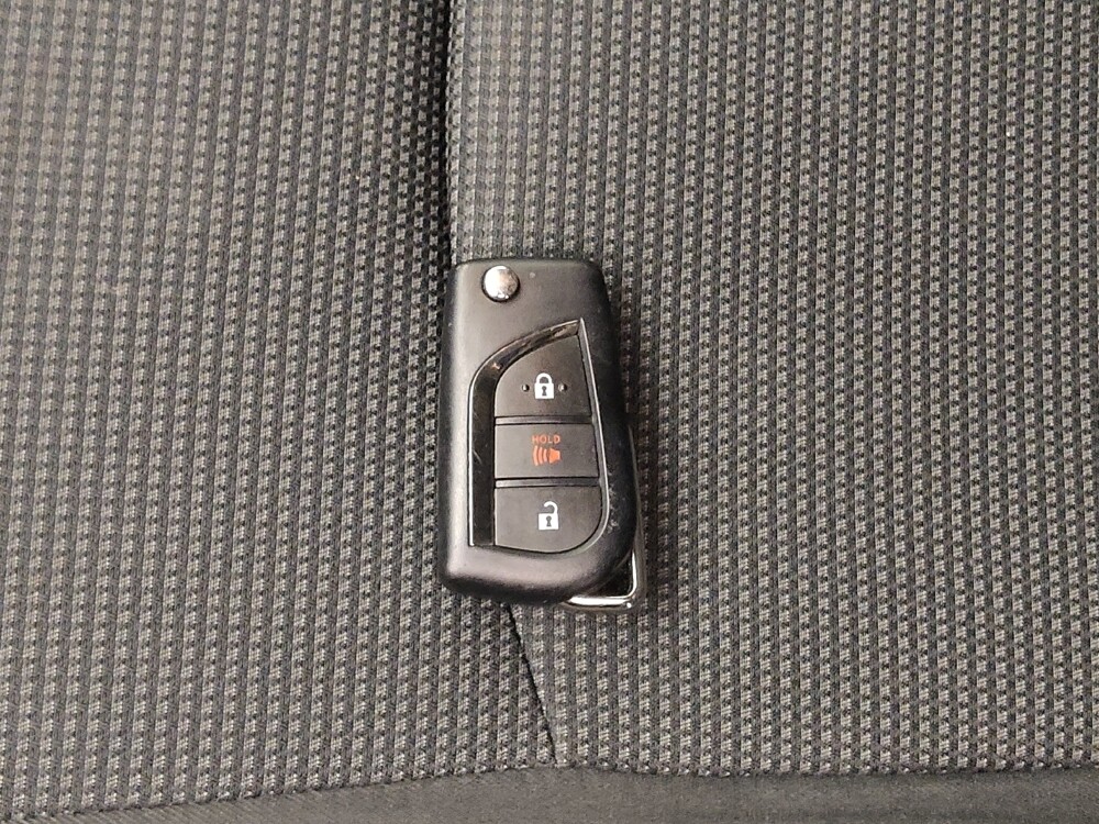 2021 Toyota RAV4 in Greenville, SC 29607 - 18096247 32