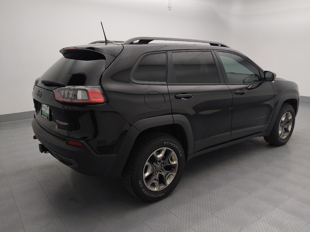 2019 Jeep Cherokee in Topeka, KS 66611 - 18096251 10