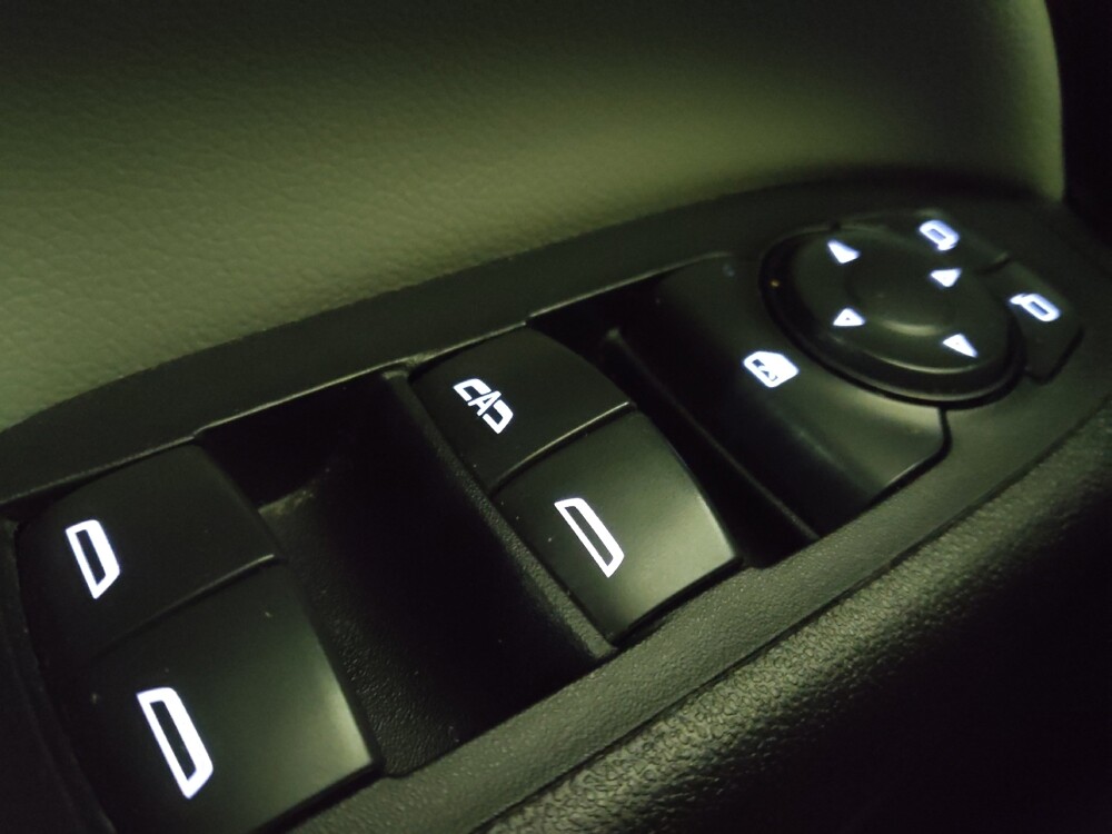 2019 Chevrolet Equinox in Raleigh, NC 27604 - 18096254 27