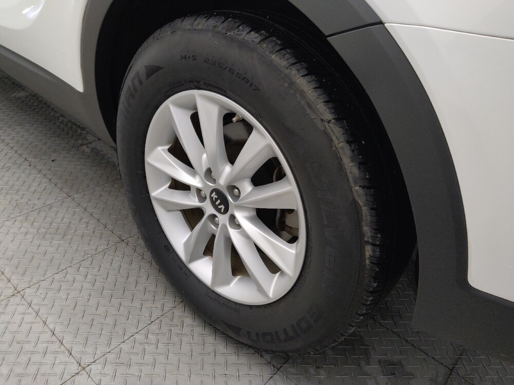 2019 Kia Sorento in Live Oak, TX 78233 - 18096259 31