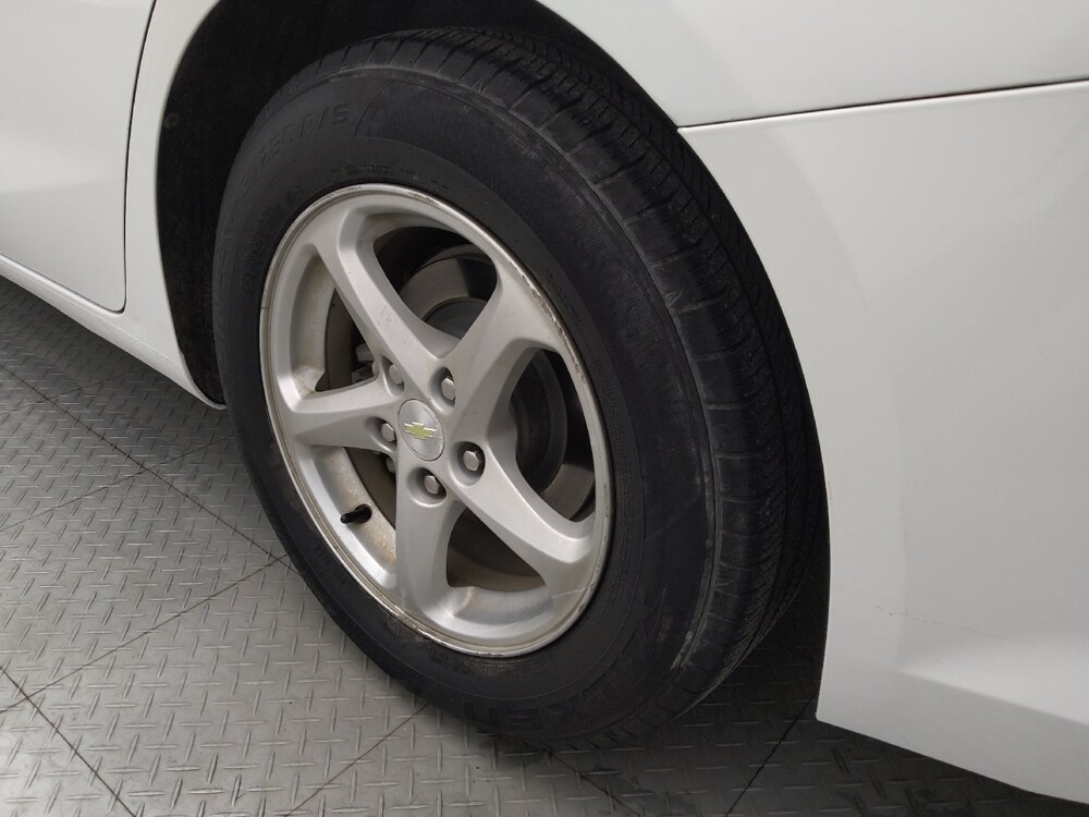 2017 Chevrolet Malibu in Live Oak, TX 78233 - 18096261 31