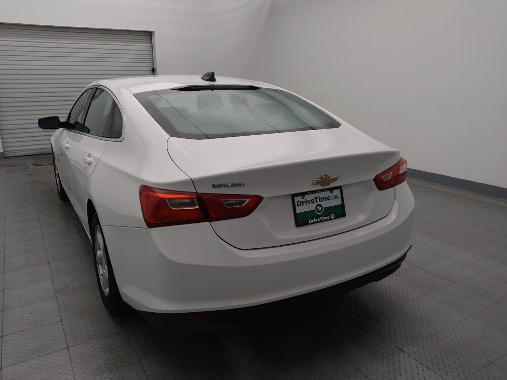 2017 Chevrolet Malibu in Live Oak, TX 78233 - 18096261 6