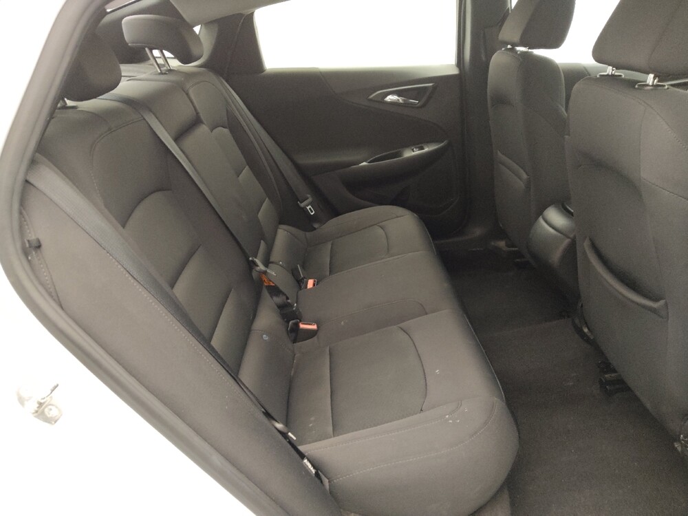 2017 Chevrolet Malibu in Live Oak, TX 78233 - 18096261 19