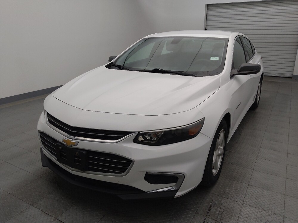 2017 Chevrolet Malibu in Live Oak, TX 78233 - 18096261 15