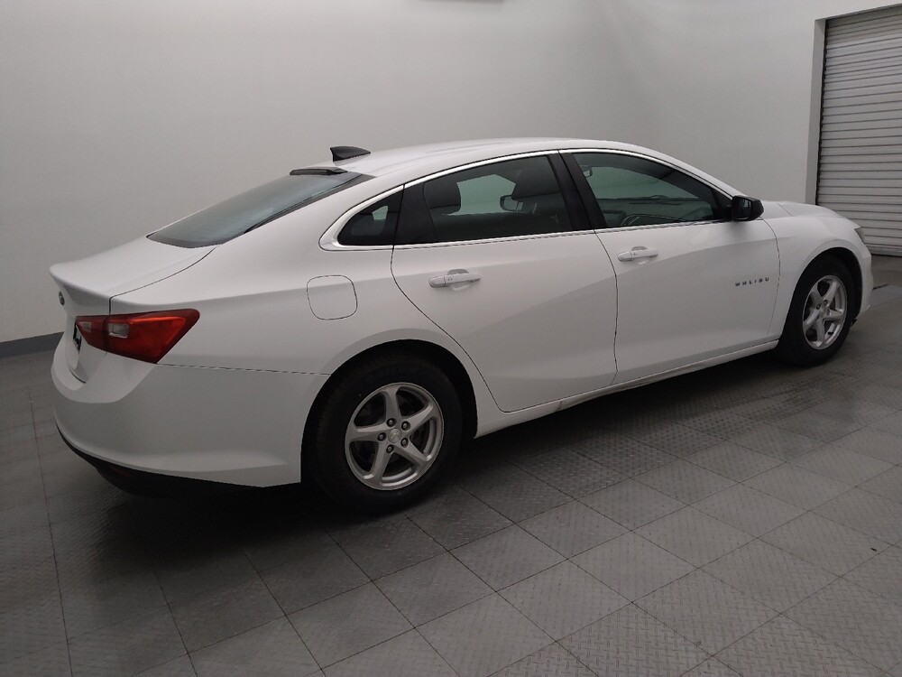 2017 Chevrolet Malibu in Live Oak, TX 78233 - 18096261 10