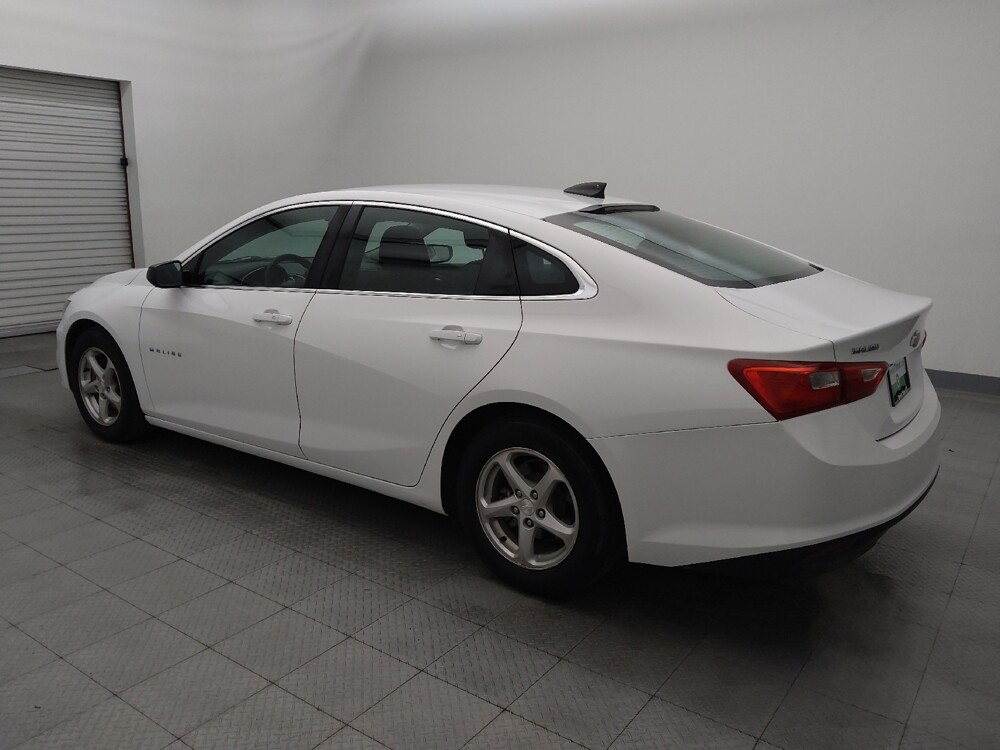 2017 Chevrolet Malibu in Live Oak, TX 78233 - 18096261 3