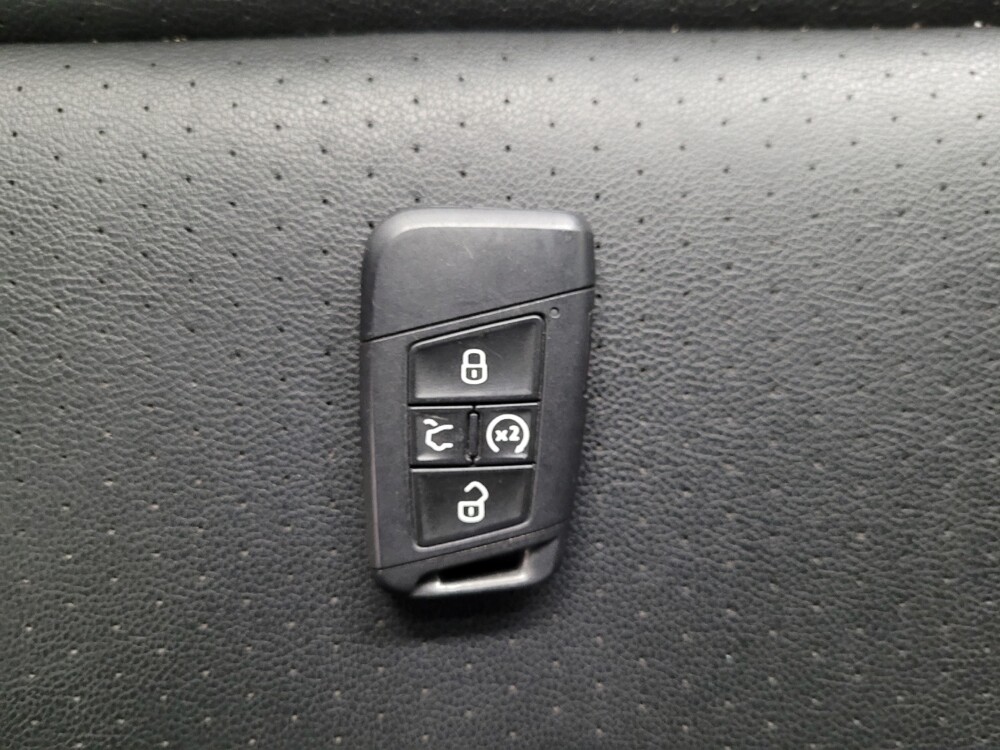 2020 Volkswagen Atlas in Las Vegas, NV 89104 - 18096271 32