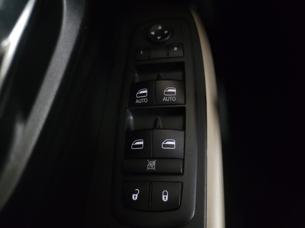 2018 Jeep Cherokee in Athens, GA 30606 - 18096275 27