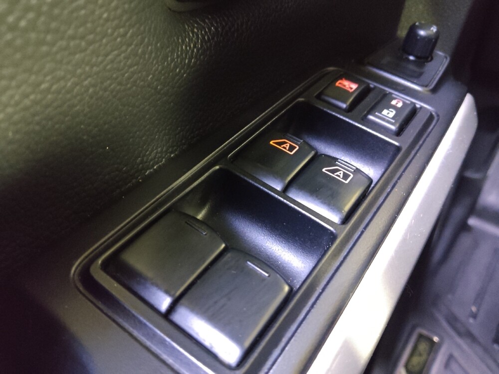 2017 Nissan Titan in Chattanooga, TN 37421 - 18096279 27