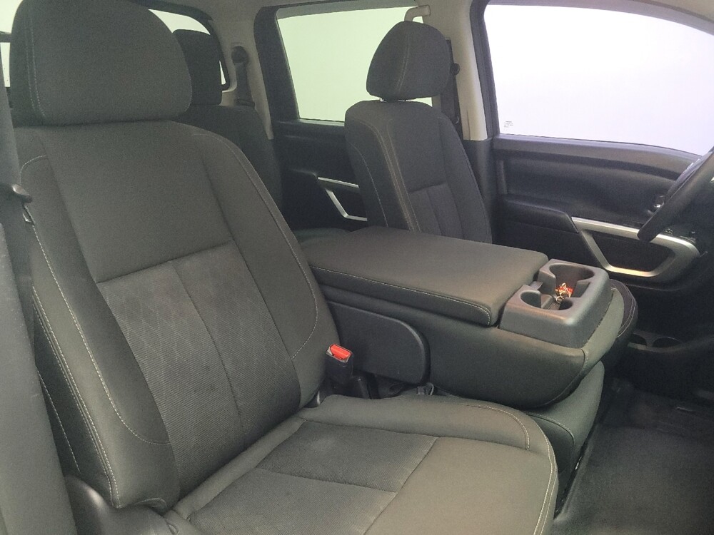 2017 Nissan Titan in Chattanooga, TN 37421 - 18096279 21