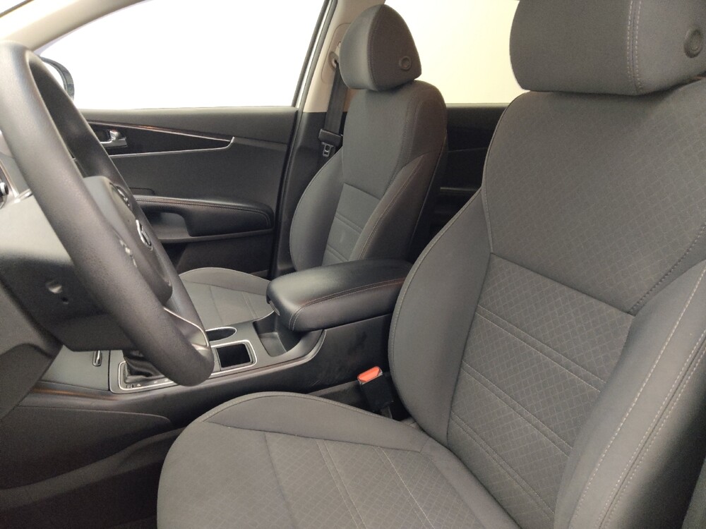 2018 Kia Sorento in Savannah, GA 31419 - 18096288 17