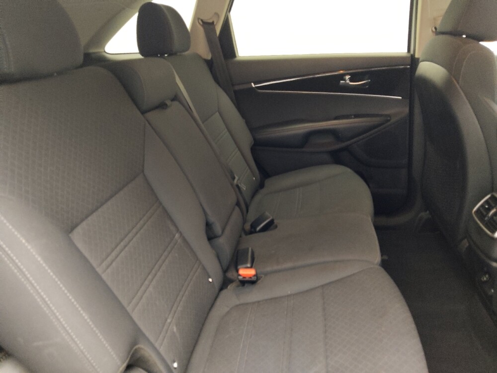 2018 Kia Sorento in Savannah, GA 31419 - 18096288 19