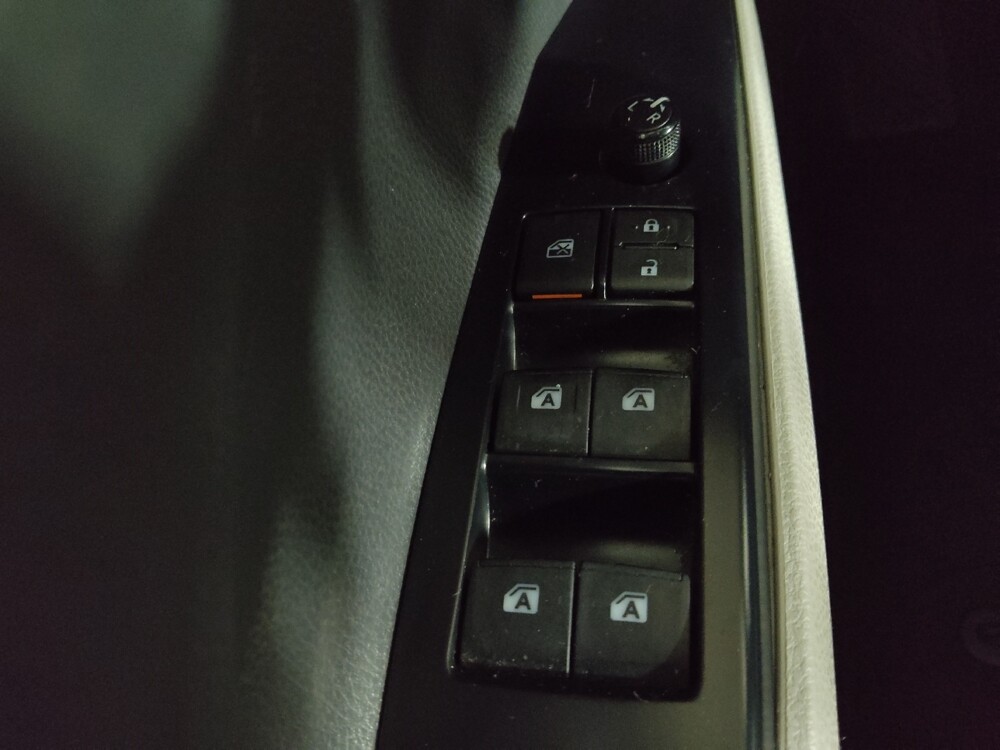 2019 Toyota Camry in Conyers, GA 30094 - 18096294 27