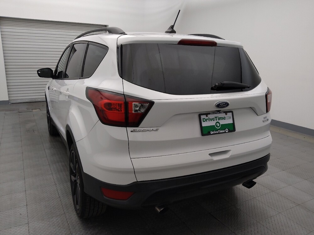 2019 Ford Escape in Houston, TX 77034 - 18096296 6