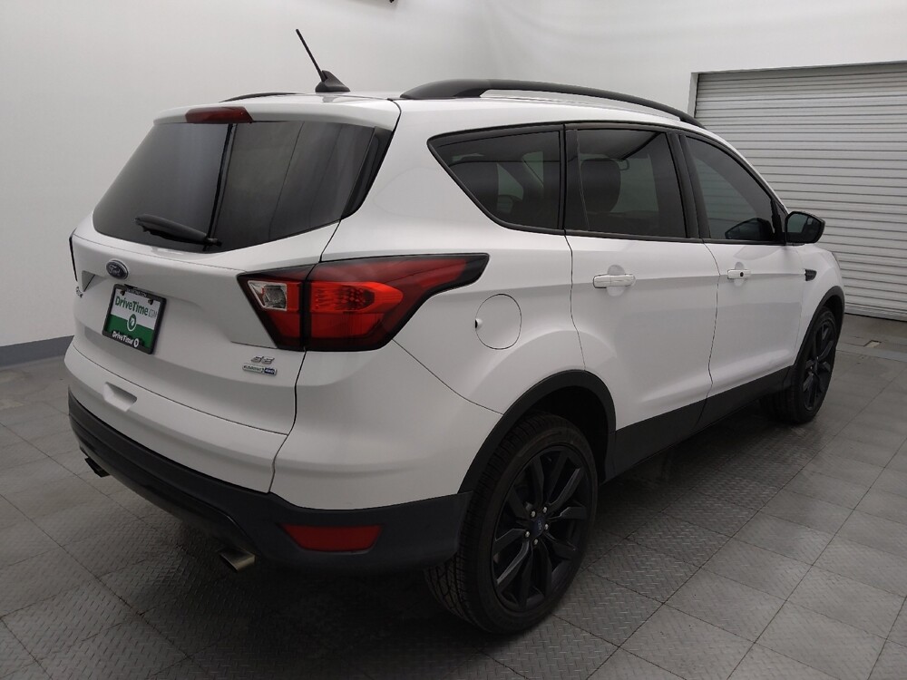 2019 Ford Escape in Houston, TX 77034 - 18096296 9