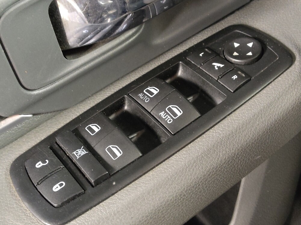 2015 RAM 1500 in San Antonio, TX 78238 - 18096297 27