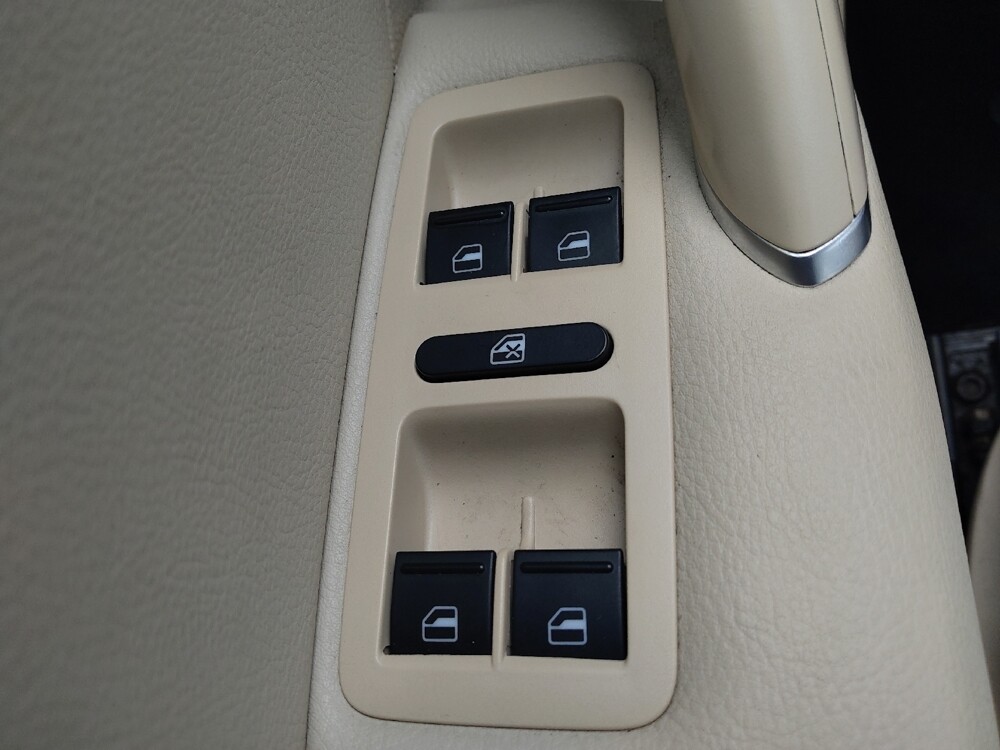 2019 Volkswagen Passat in Marietta, GA 30062 - 18096299 27