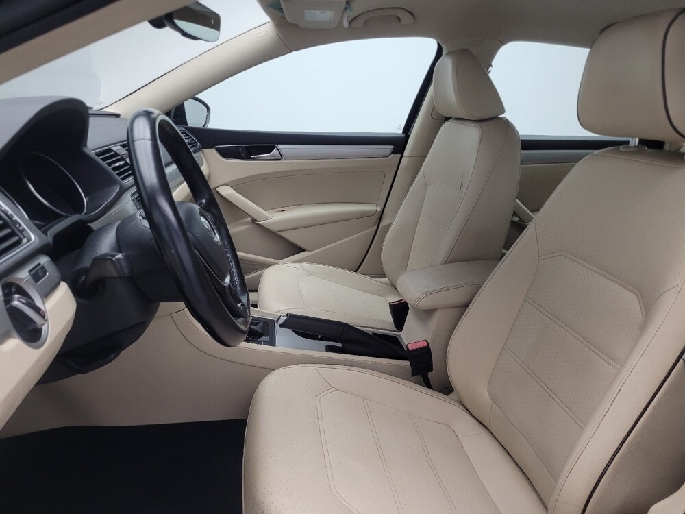 2019 Volkswagen Passat in Marietta, GA 30062 - 18096299 17