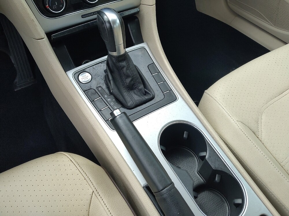 2019 Volkswagen Passat in Marietta, GA 30062 - 18096299 26