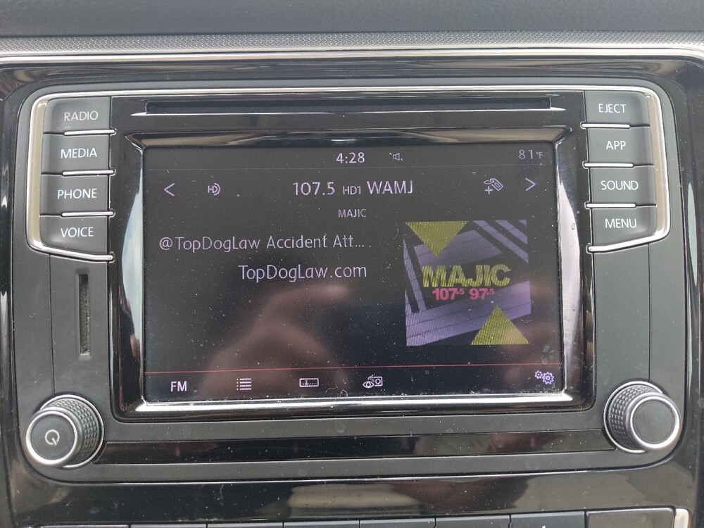 2019 Volkswagen Passat in Marietta, GA 30062 - 18096299 25