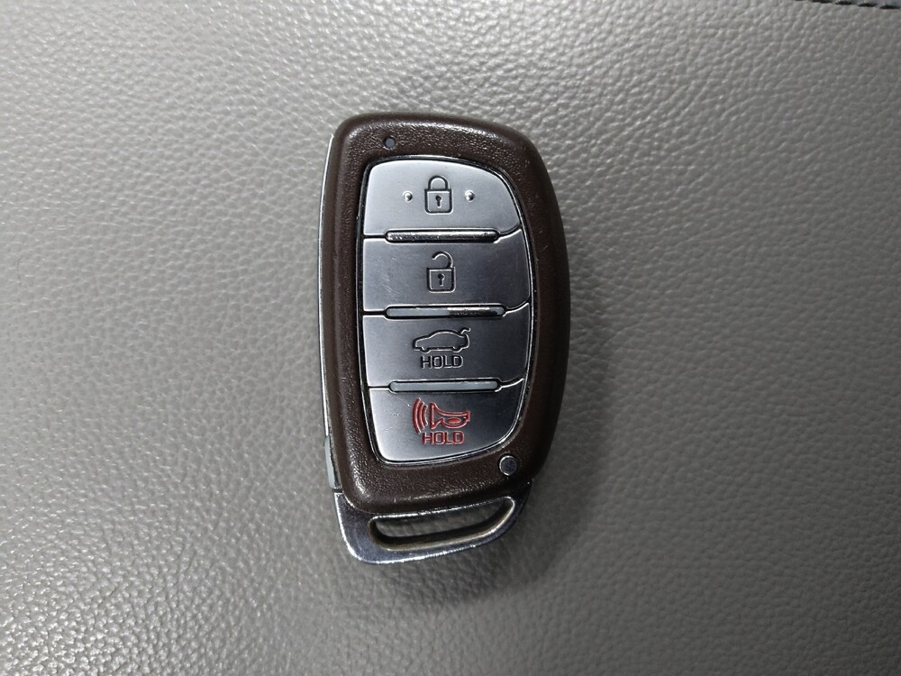 2018 Hyundai Elantra in Athens, GA 30606 - 18096300 32