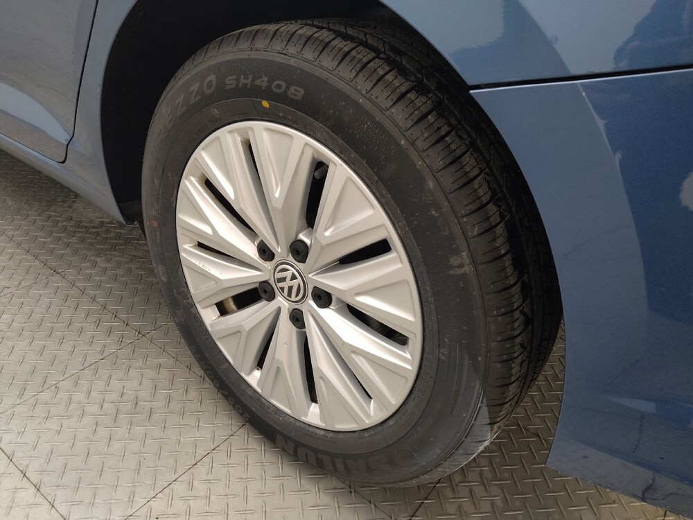 2019 Volkswagen Jetta in Live Oak, TX 78233 - 18096309 31