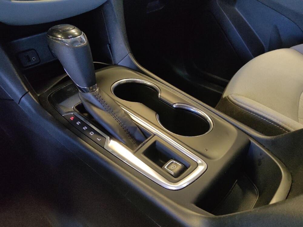 2018 Chevrolet Equinox in Glendale, AZ 85301 - 18096325 26