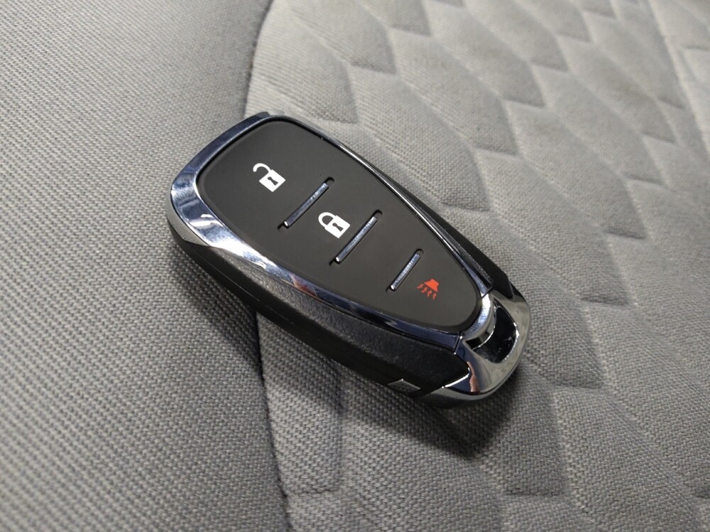 2018 Chevrolet Equinox in Glendale, AZ 85301 - 18096325 32