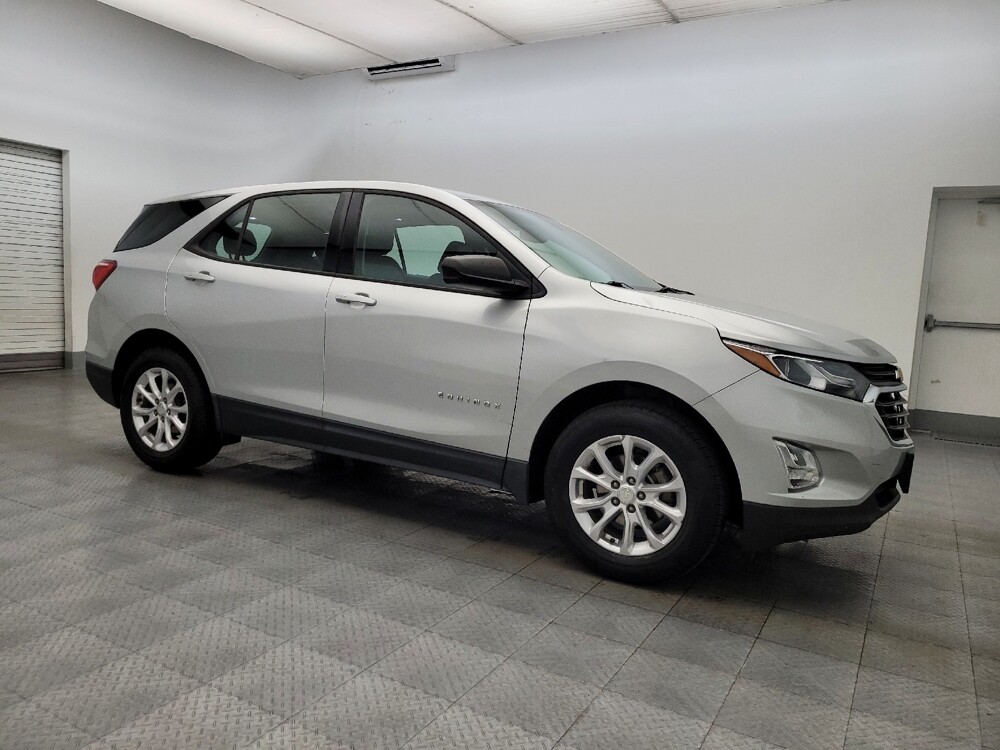 2018 Chevrolet Equinox in Glendale, AZ 85301 - 18096325 11