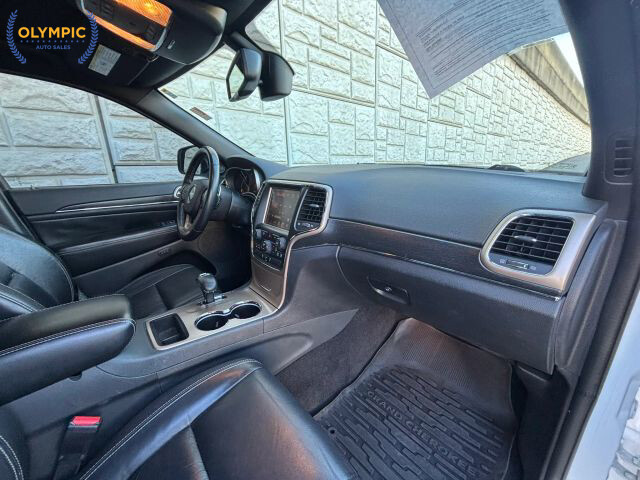 2015 Jeep Grand Cherokee in Decatur, GA 30032 - 18096328 19