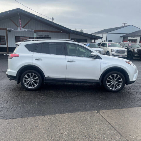 2017 Toyota RAV4 in Coeur d&amp;#039;Alene, ID 83815 - 18096333 6