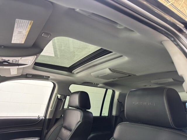 2017 GMC Yukon XL in Burlington, WI 53105 - 18096341 43