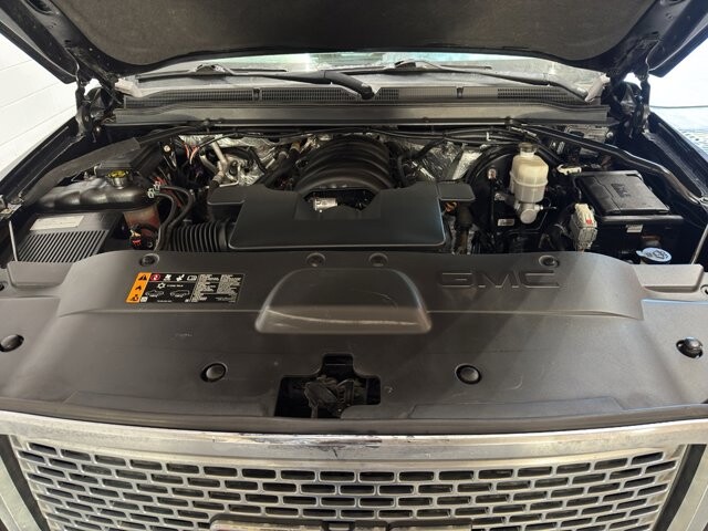 2017 GMC Yukon XL in Burlington, WI 53105 - 18096341 44