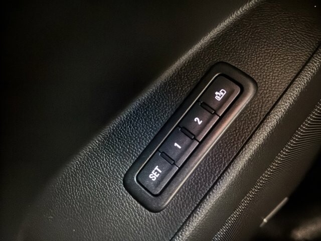 2017 GMC Yukon XL in Burlington, WI 53105 - 18096341 40