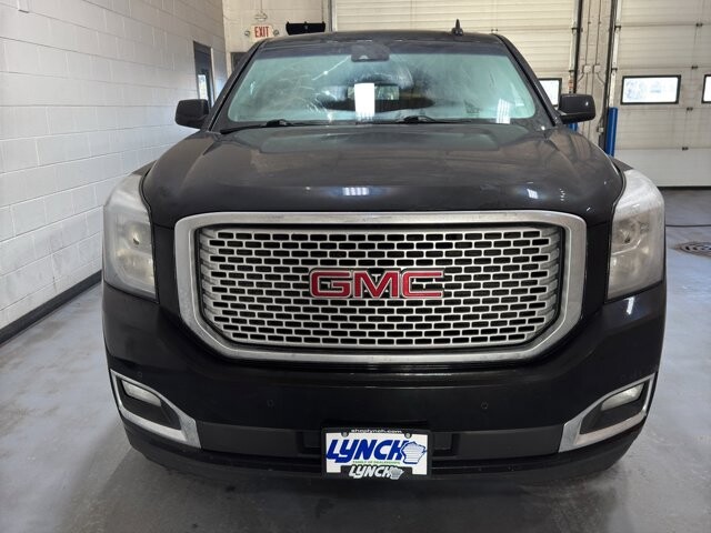 2017 GMC Yukon XL in Burlington, WI 53105 - 18096341 8