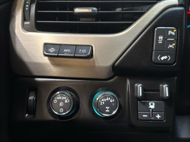 2017 GMC Yukon XL in Burlington, WI 53105 - 18096341 38