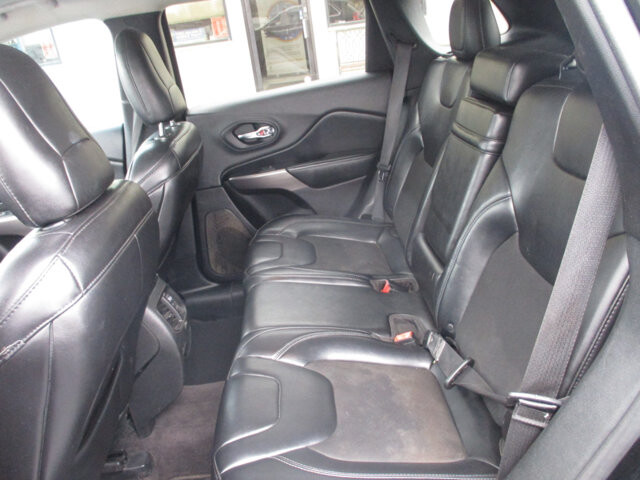 2019 Jeep Cherokee in Oak Grove, MO 64075 - 18096352 11