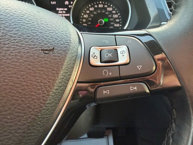2018 Volkswagen Tiguan in Knoxville, TN 37920 - 18096354 20