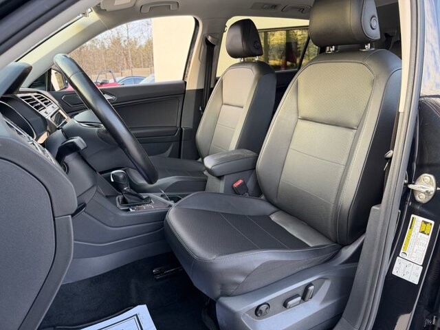2018 Volkswagen Tiguan in Knoxville, TN 37920 - 18096354 12