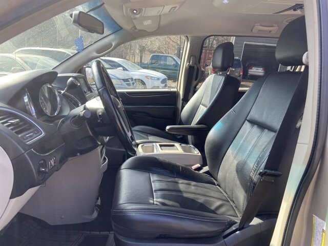 2015 Chrysler Town & Country in Birmingham, AL 35215 - 18096355 43