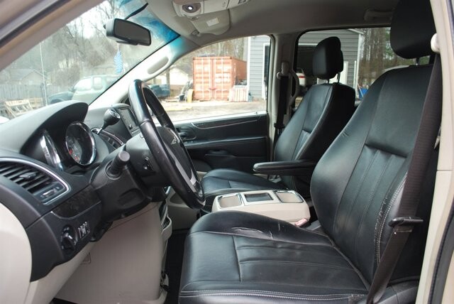 2015 Chrysler Town & Country in Birmingham, AL 35215 - 18096355 18