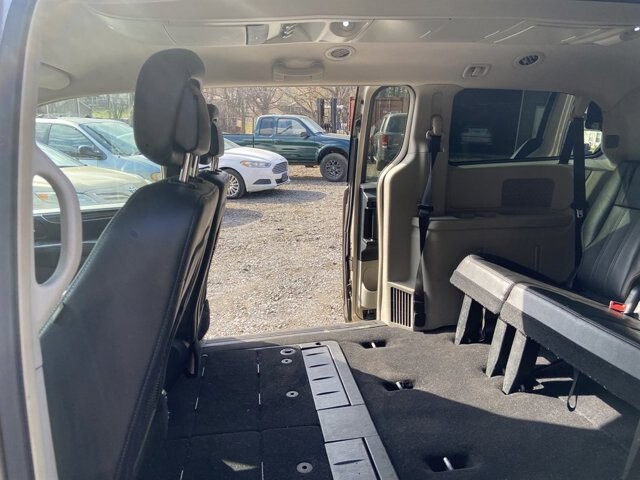 2015 Chrysler Town & Country in Birmingham, AL 35215 - 18096355 41