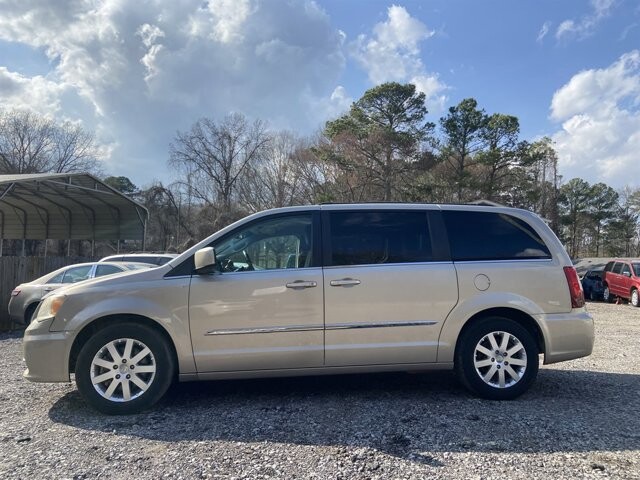 2015 Chrysler Town & Country in Birmingham, AL 35215 - 18096355 3