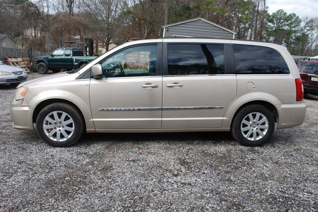 2015 Chrysler Town & Country in Birmingham, AL 35215 - 18096355 4