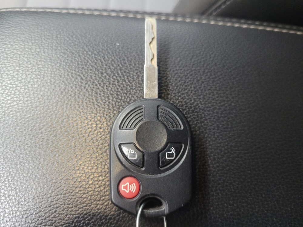 2017 Ford Escape in Indianapolis, IN 46219 - 18096370 32