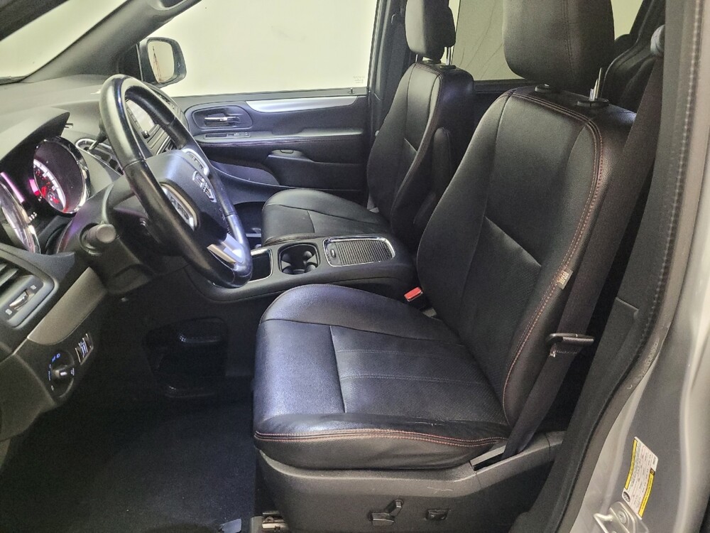 2019 Dodge Grand Caravan in Torrance, CA 90504 - 18096372 17
