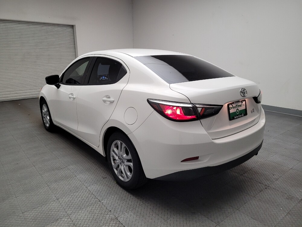 2017 Toyota Yaris in Montclair, CA 91763 - 18096376 5