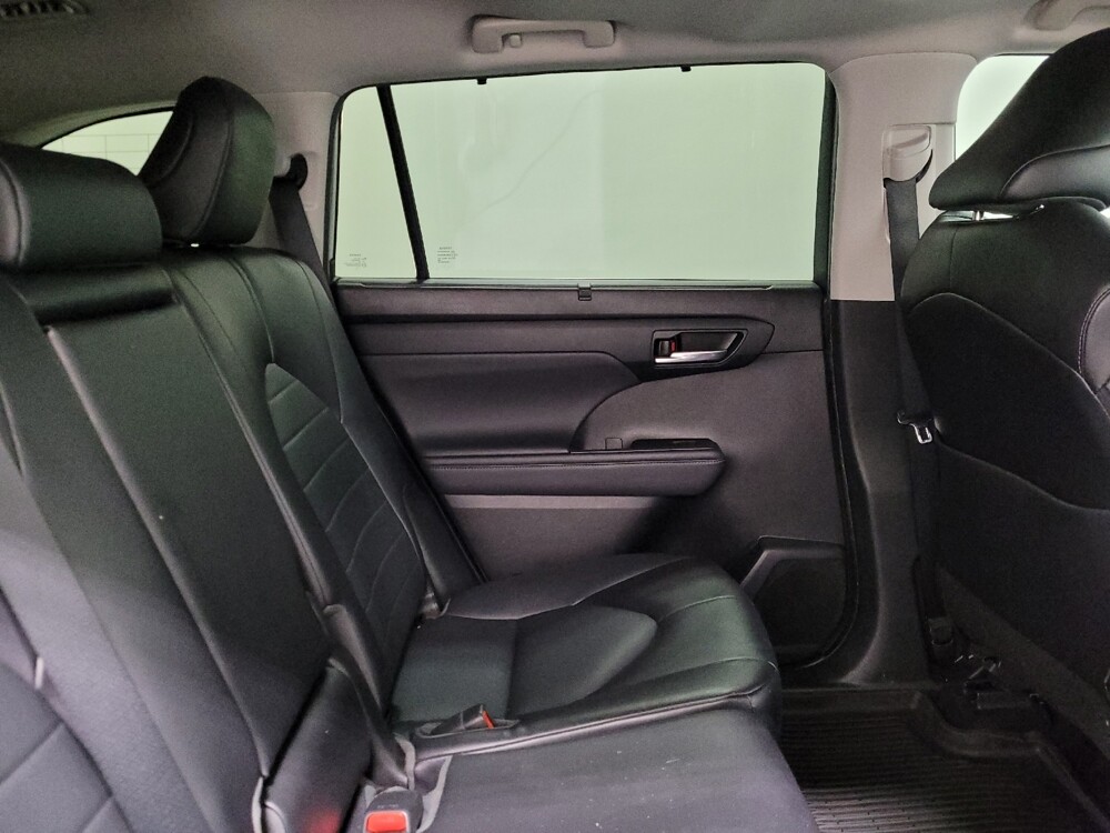 2022 Toyota Highlander in Langhorne, PA 19047 - 18096377 19