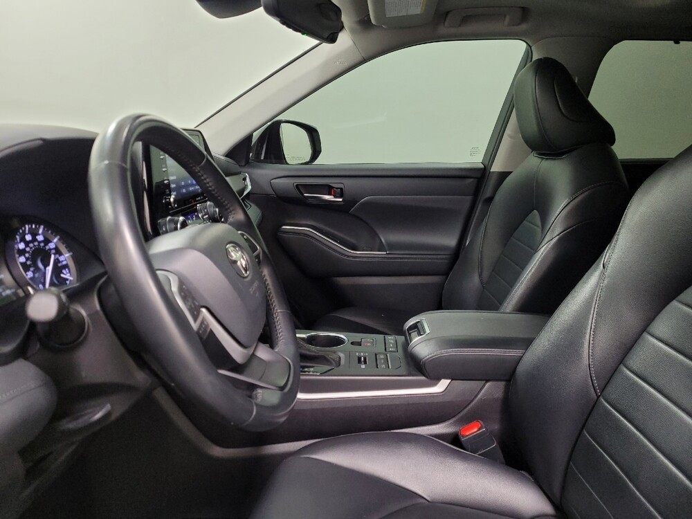 2022 Toyota Highlander in Langhorne, PA 19047 - 18096377 17