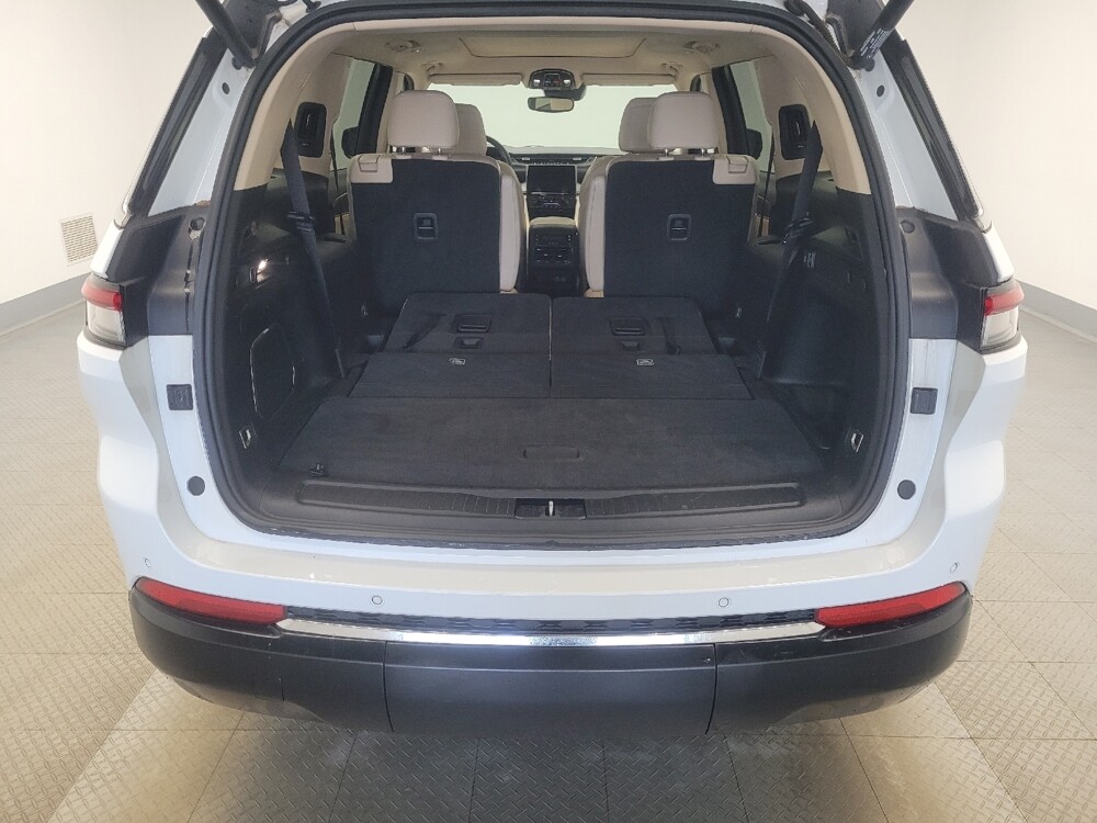 2021 Jeep Grand Cherokee L in Indianapolis, IN 46219 - 18096380 29